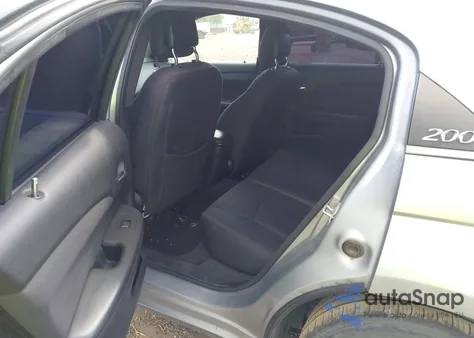 2013 Chrysler 200 Touring from USA, damaged, VIN 1C3CCBBB1DN659149